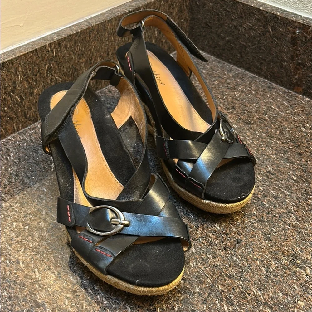 NWOT Earthies Black Wedge Sandals with Cross Straps and Platform Heel